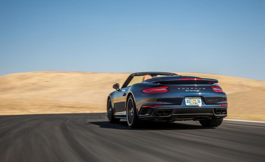  Porsche 911 Turbo S Cabriolet 2016 года  (NA) (фото 4 из 16)